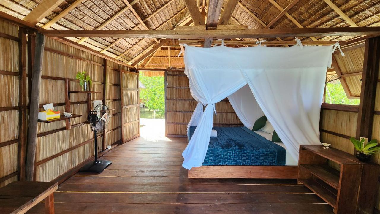 Mansuar Raja Ampat Bungalows Kri Exterior foto
